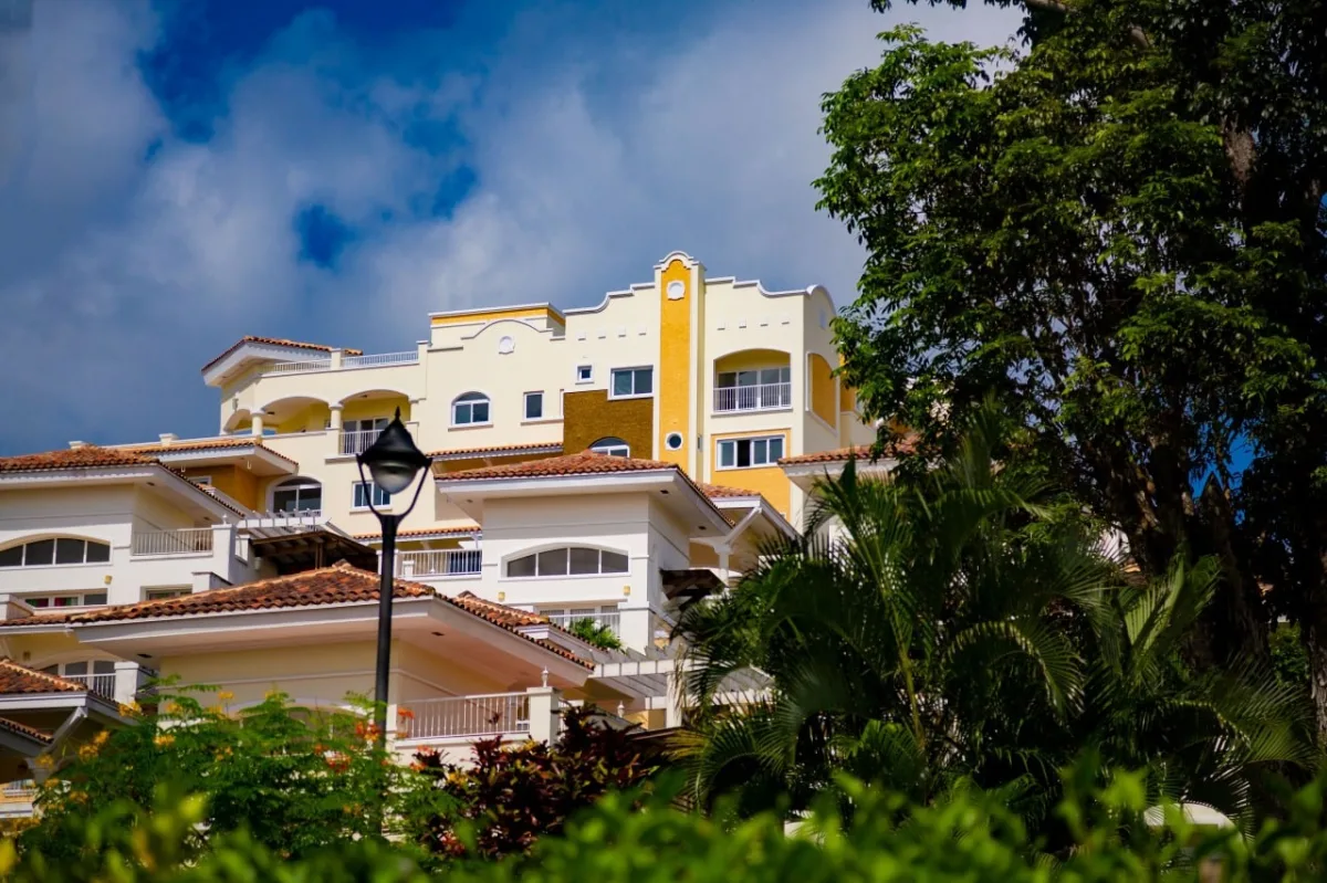 Cocolí - Mahogany Suites