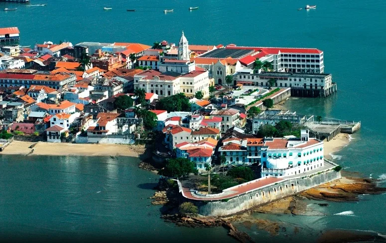 Casco Viejo - Flor de Lirio