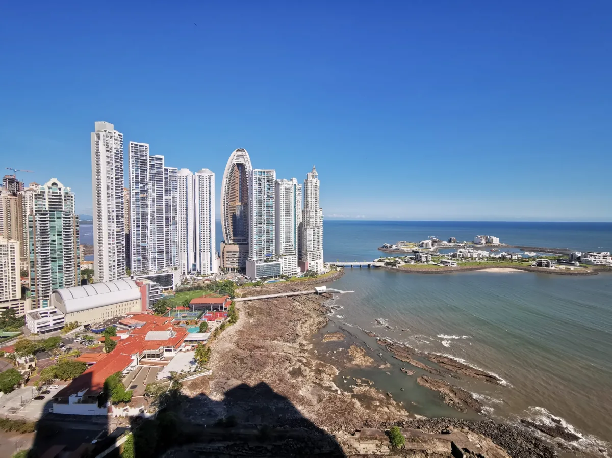 Punta Pacifica - Ocean Front
