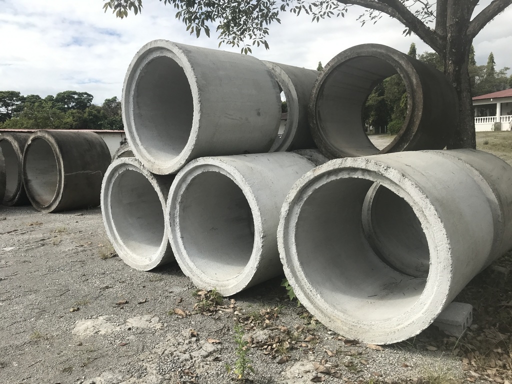 Fábrica de productos de hormigón con 4.7 hectáreas - precio reducido!