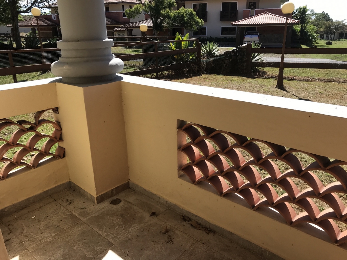 Comfortable ground-floor apartment in Boquete Country Club