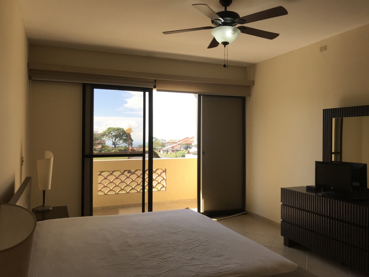 Comfortable ground-floor apartment in Boquete Country Club