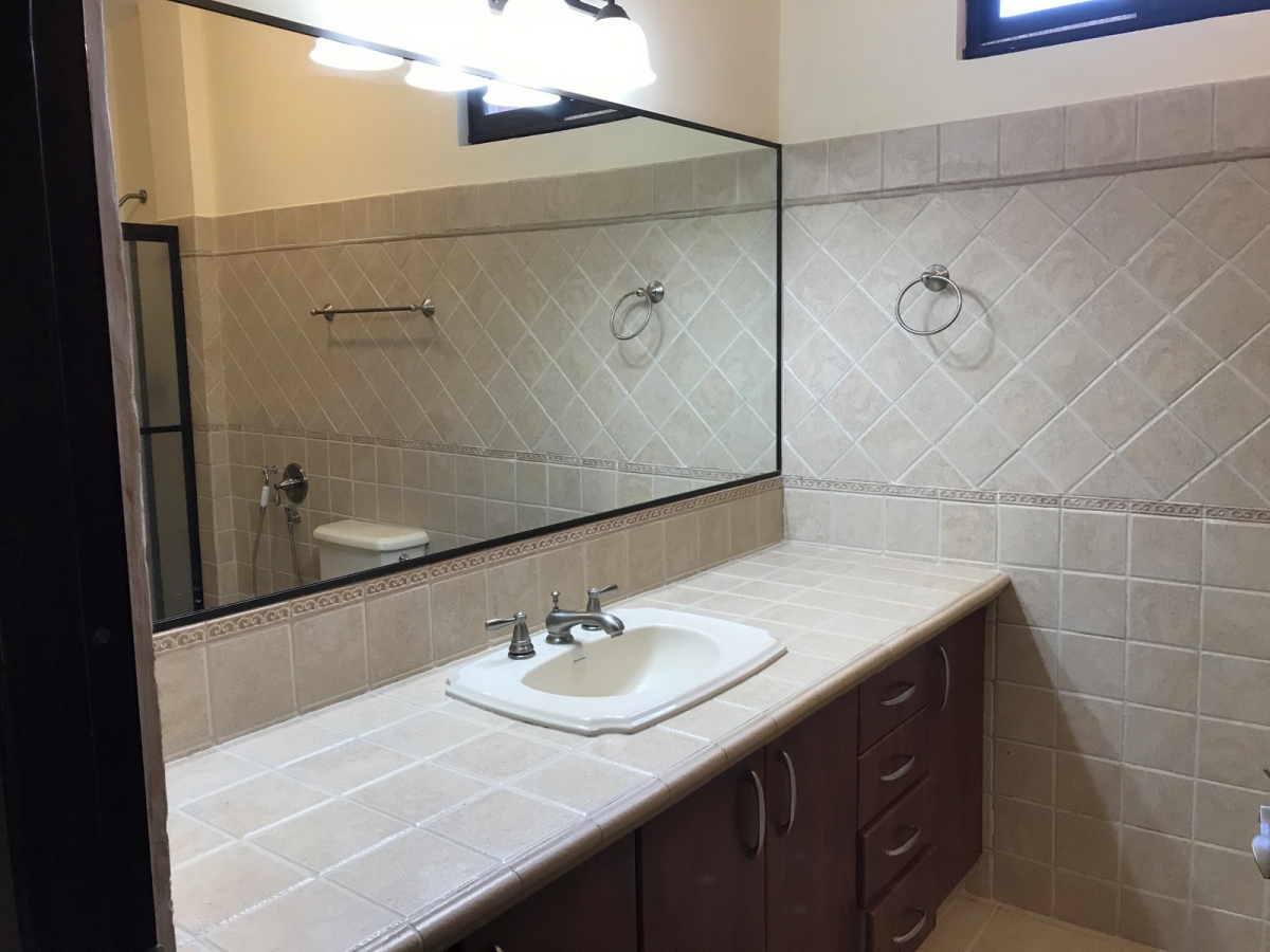 Comfortable ground-floor apartment in Boquete Country Club