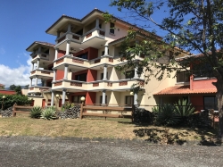 Comfortable ground-floor apartment in Boquete Country Club
