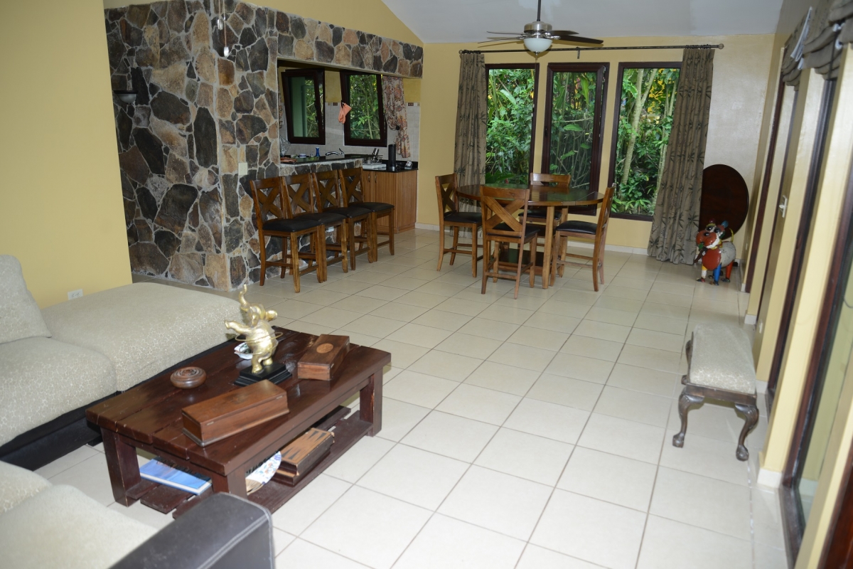 Spacious house in Altos del Maria with breath-taking views