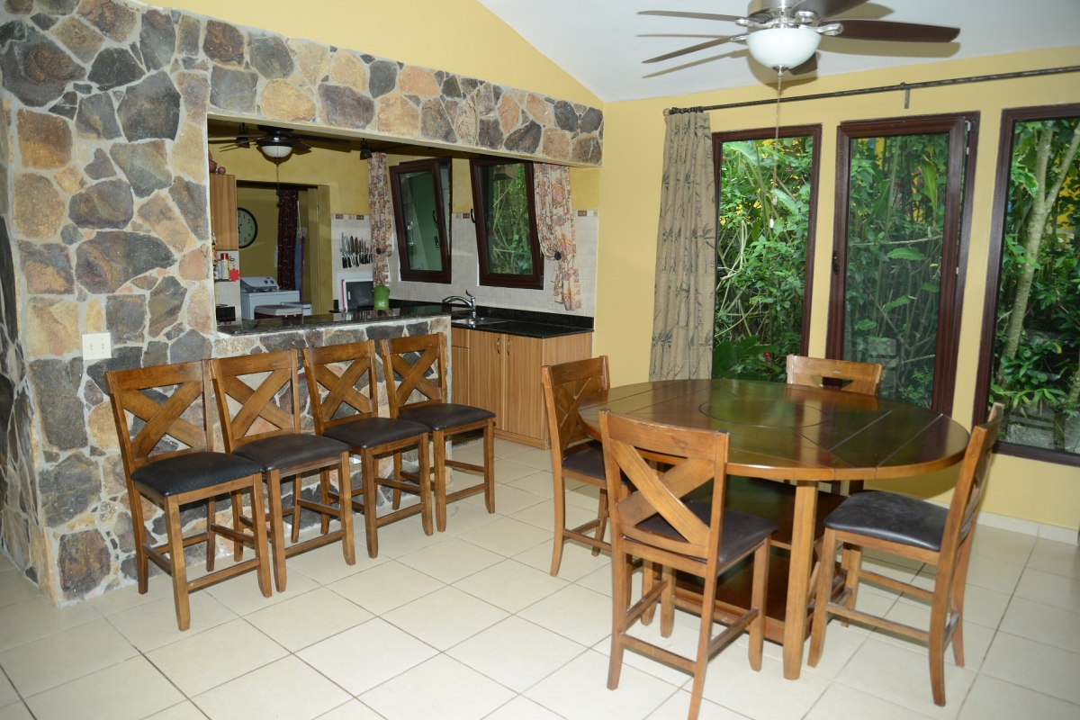 Spacious house in Altos del Maria with breath-taking views
