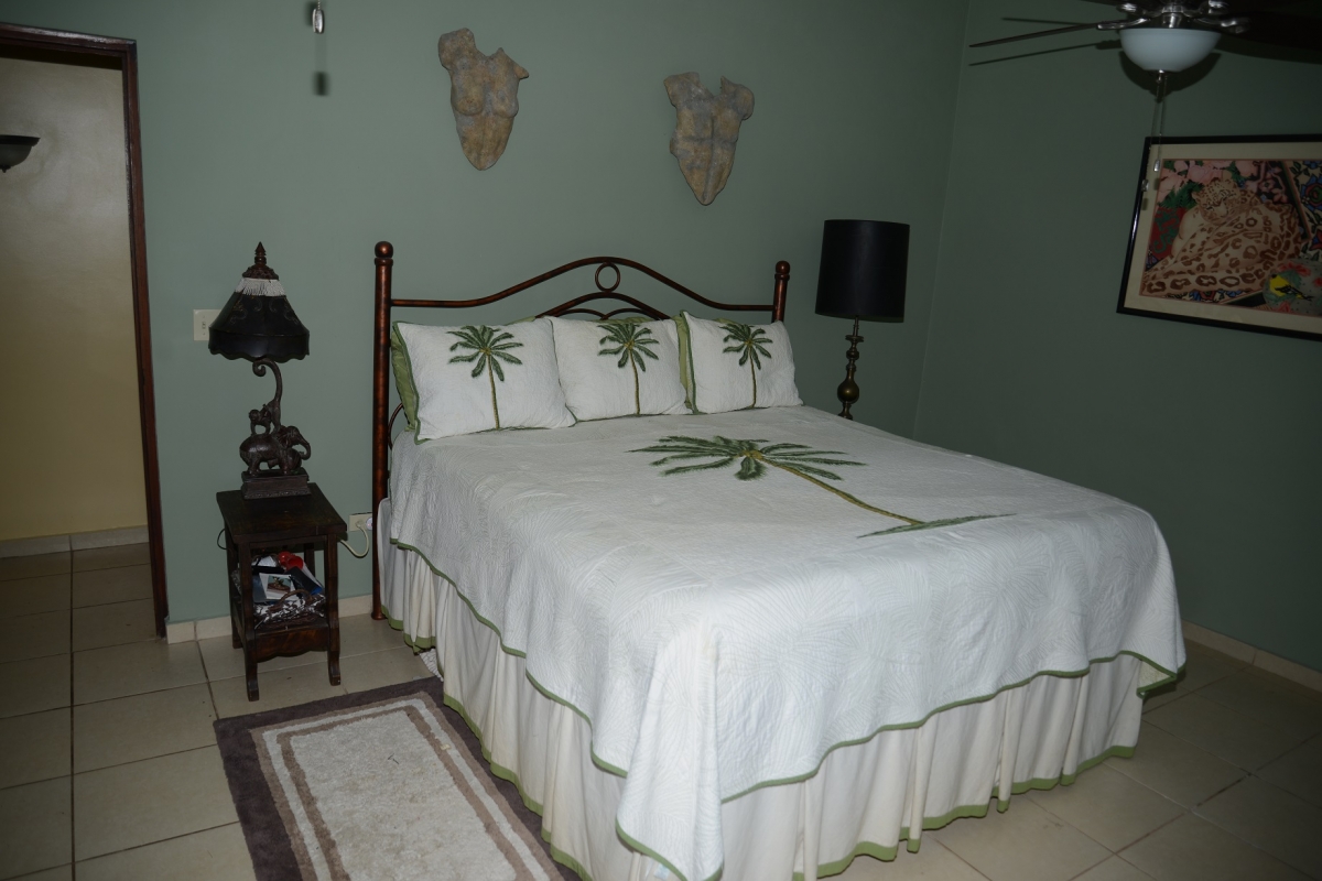 Spacious house in Altos del Maria with breath-taking views