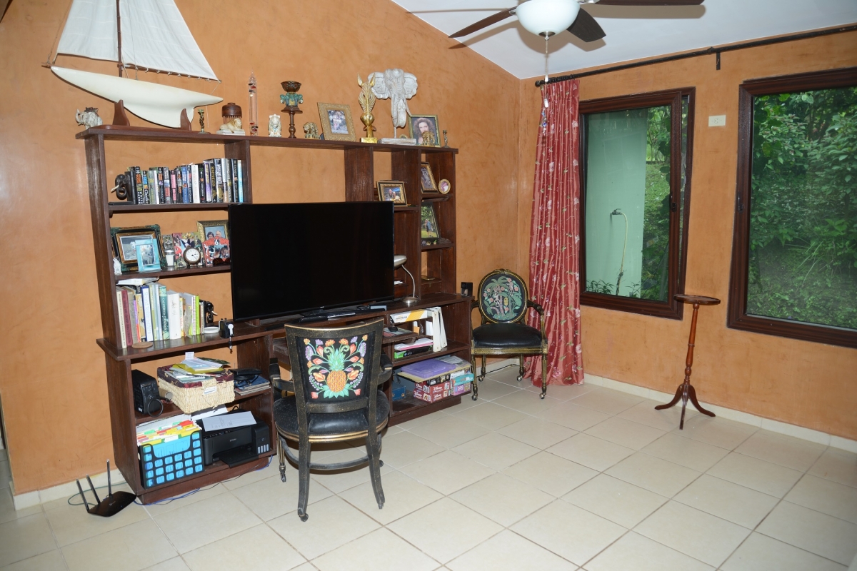 Spacious house in Altos del Maria with breath-taking views