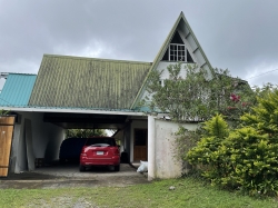Dignified house with various income options in Volcancito, Boquete