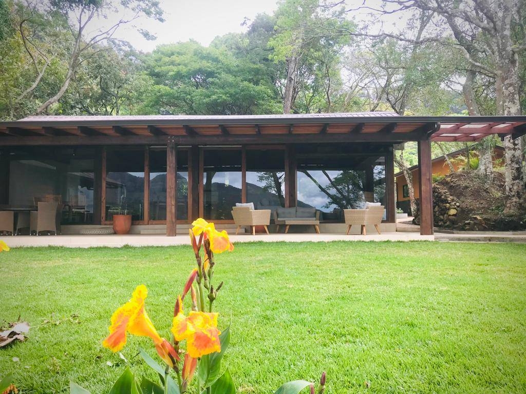 屋 在 Altos del Maria 出售