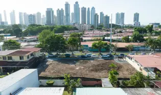 Commercial Properties located in Chanis