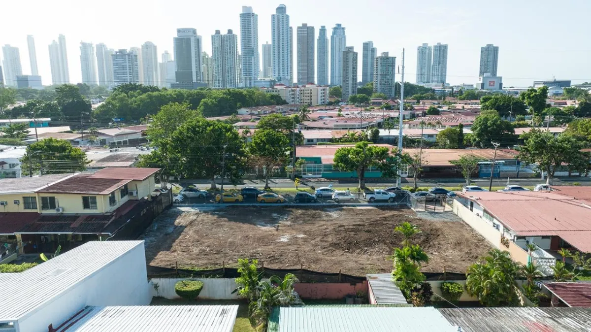 Commercial Properties located in Chanis