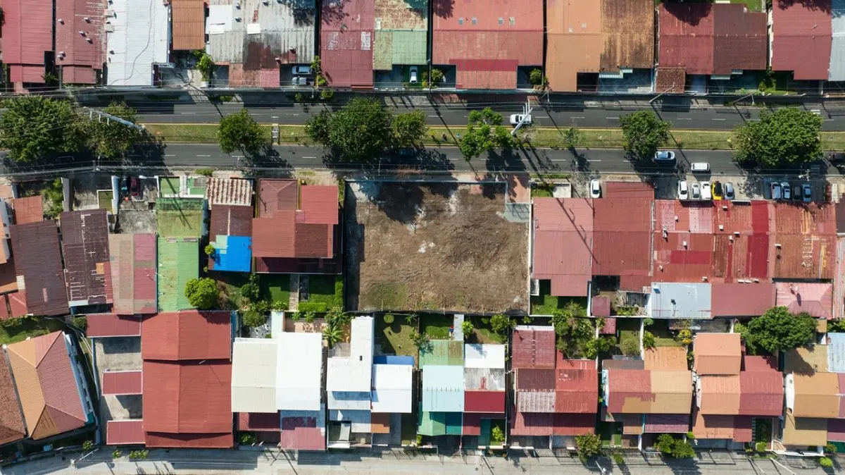 Commercial Properties located in Chanis