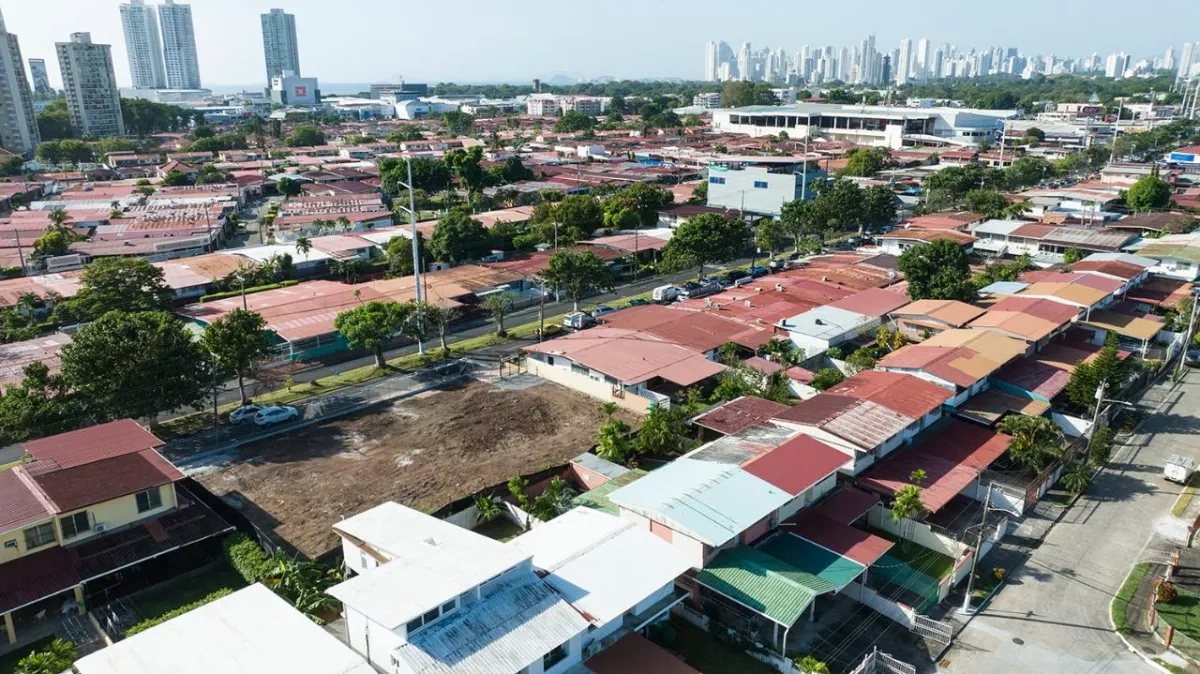 Commercial Properties located in Chanis