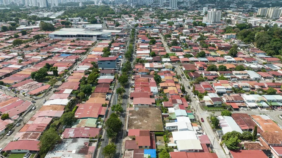 Commercial Properties located in Chanis