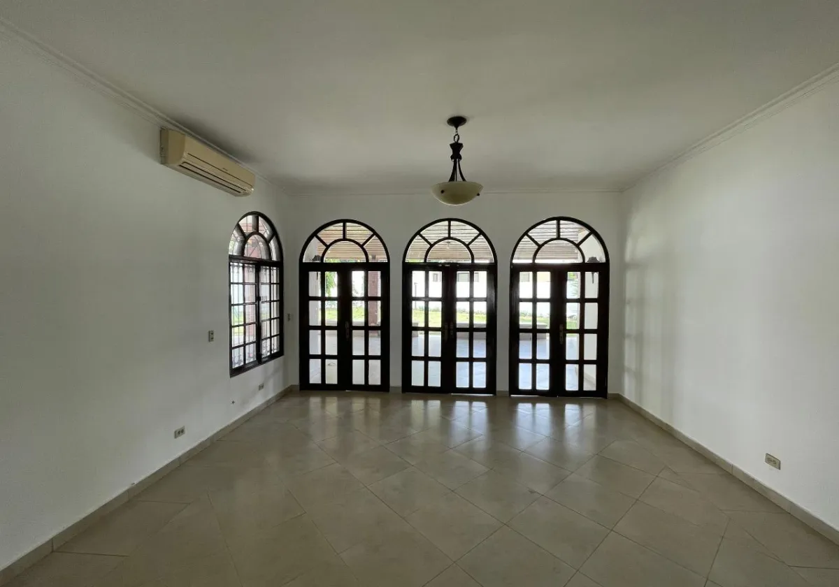 Venta de Casa en Altos del Golf (San Francisco)