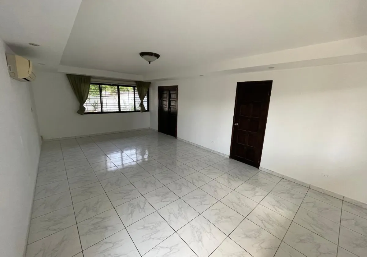 Venta de Casa en Altos del Golf (San Francisco)