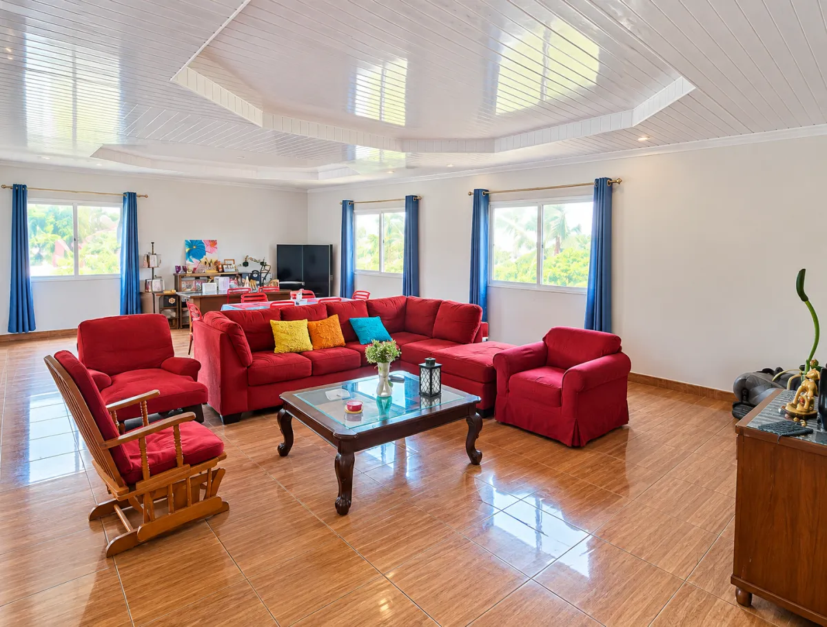 Two-story house for sale in La Chorrera, West Panama