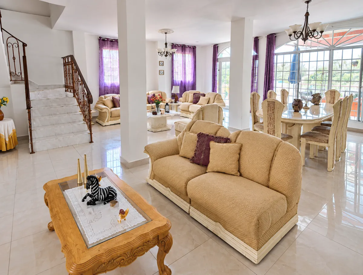 Two-story house for sale in La Chorrera, West Panama