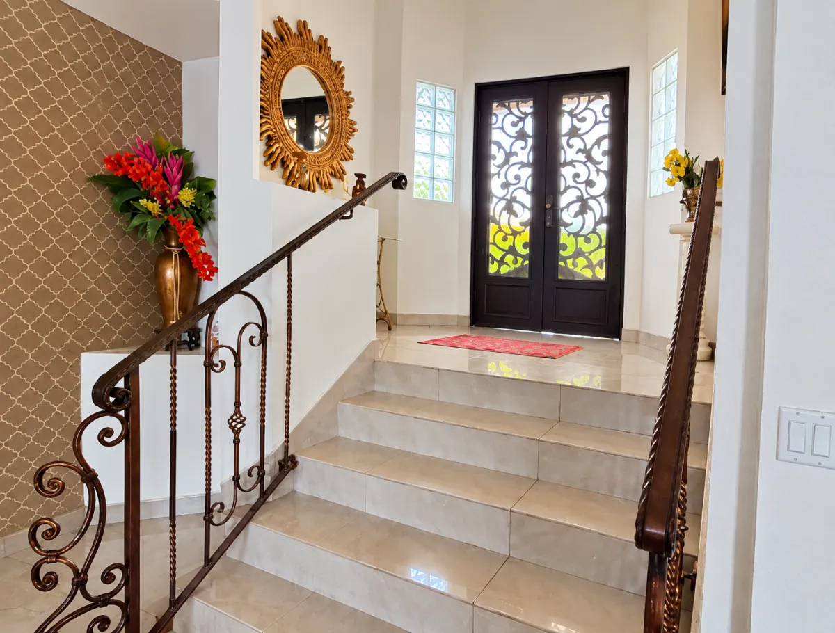 Two-story house for sale in La Chorrera, West Panama