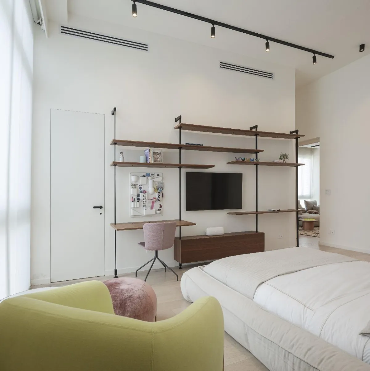 Creative Waves: Your Next Dream Home Awaits