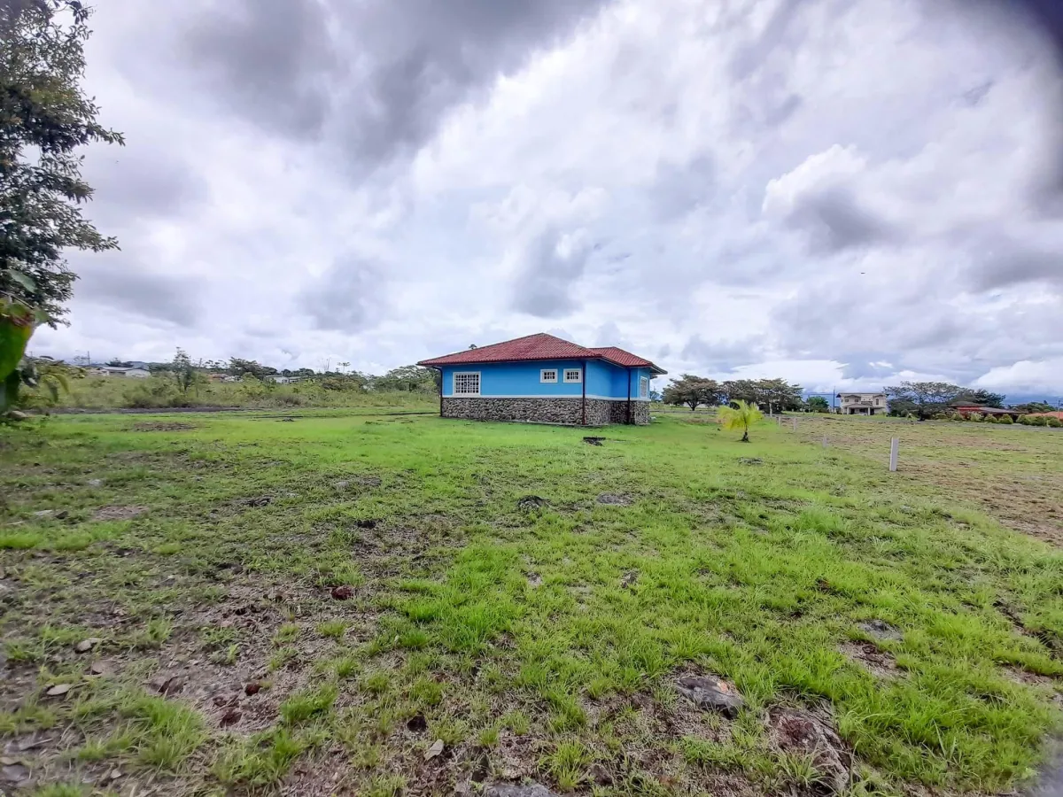 Mountain Home for Sale in El Frances