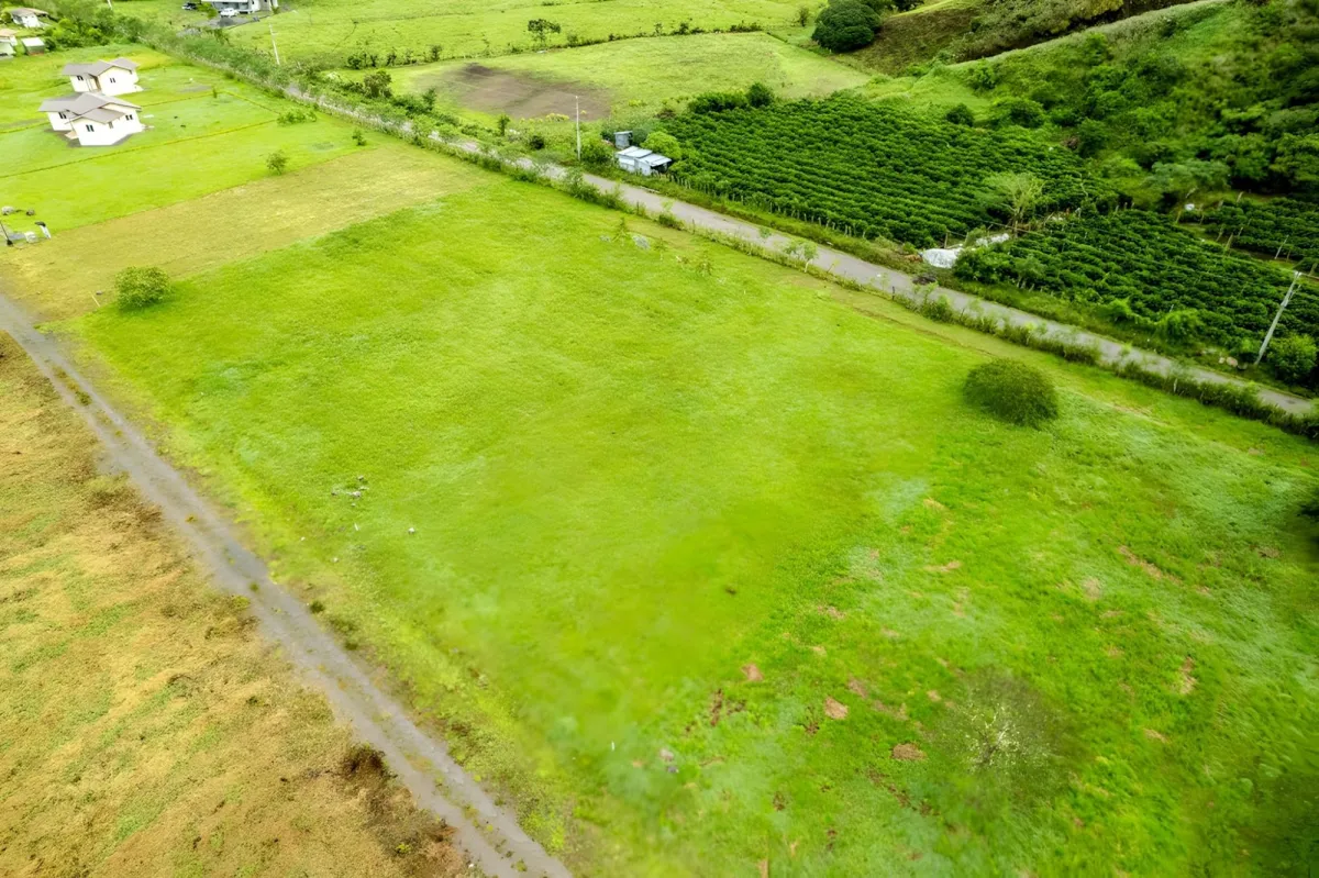 Hermoso Lote en Residencial Brisas de Volcán Panamá