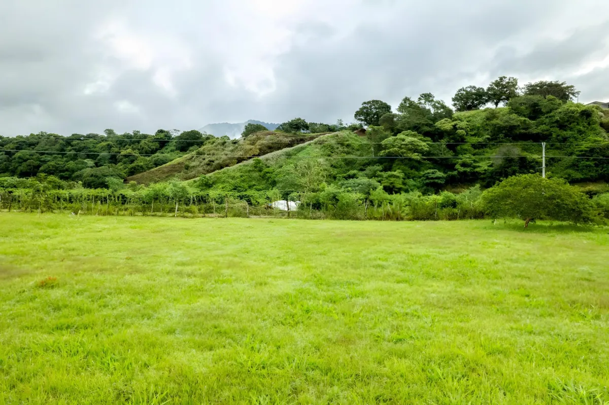 Hermoso Lote en Residencial Brisas de Volcán Panamá