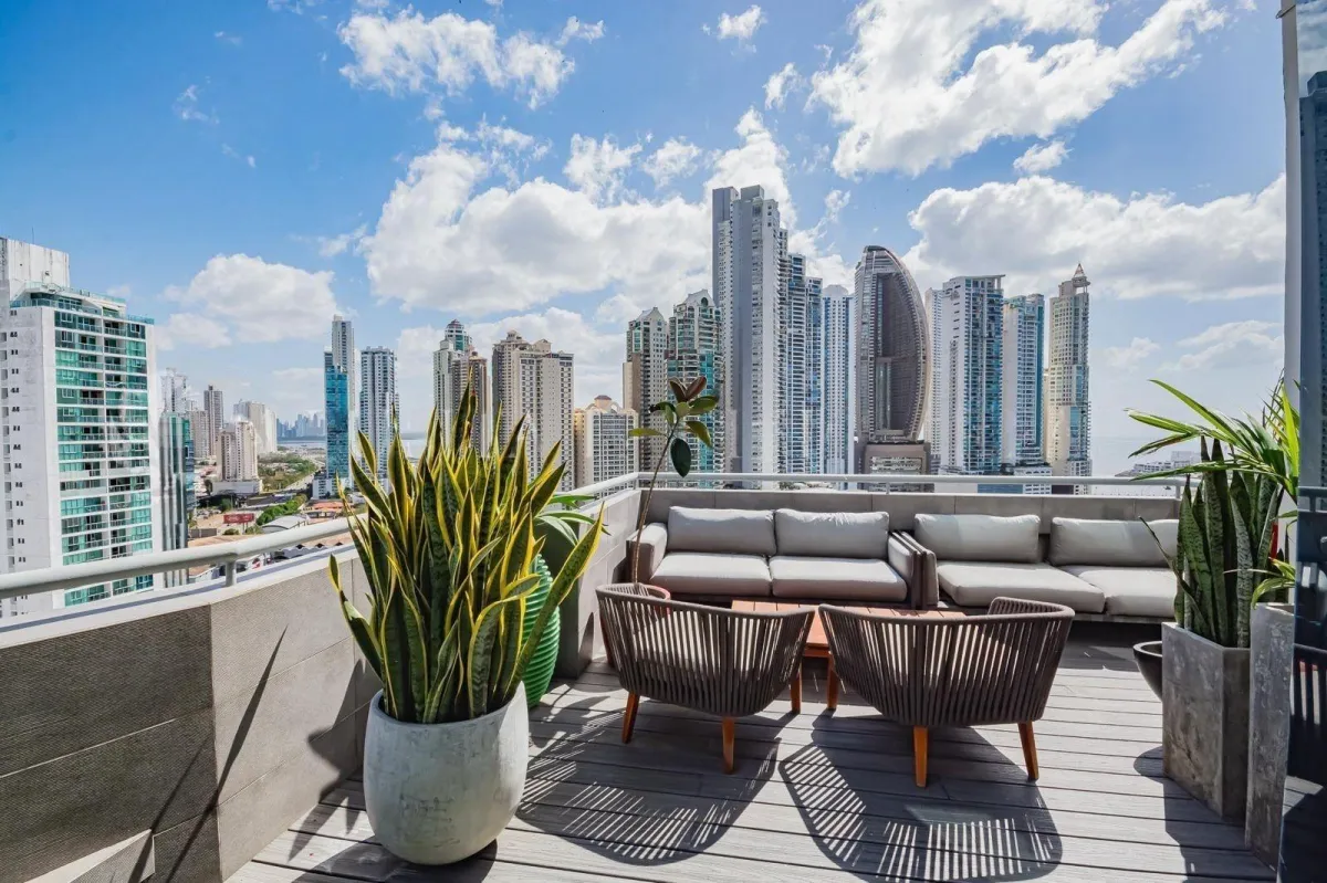 APARTMENT FOR SALE IN PH TORRE DEL PARQUE