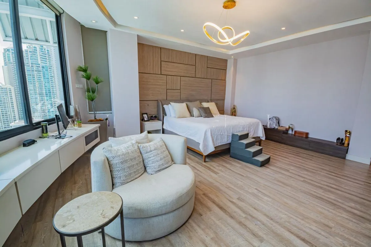 APARTMENT FOR SALE IN PH TORRE DEL PARQUE