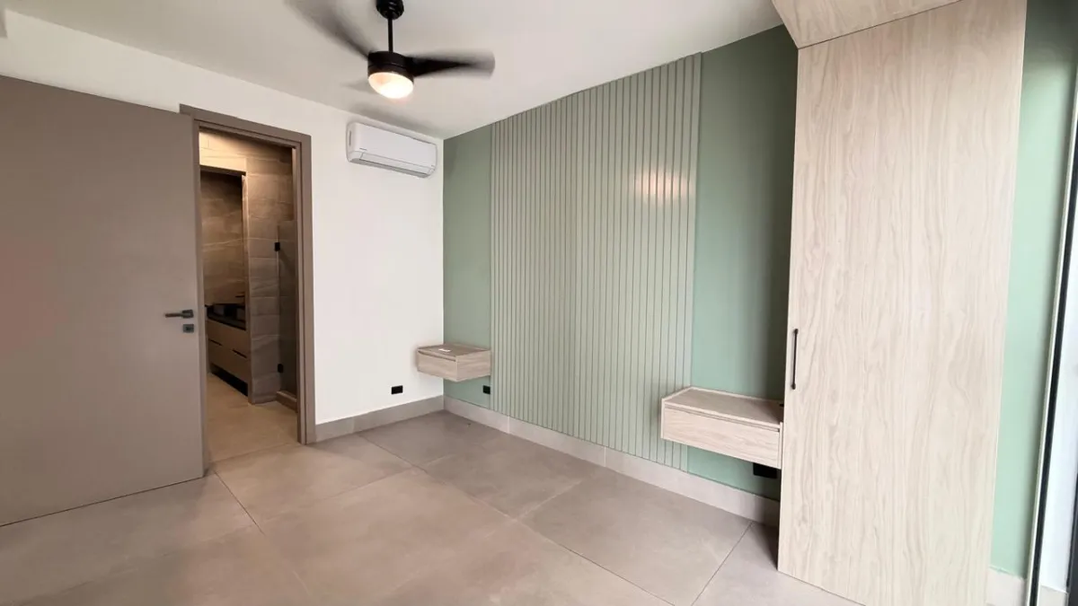 Apartment For Sale in Coco del Mar
