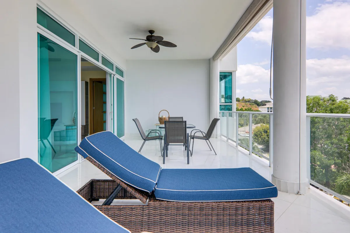 Pure Beachfront Luxury in Bijao