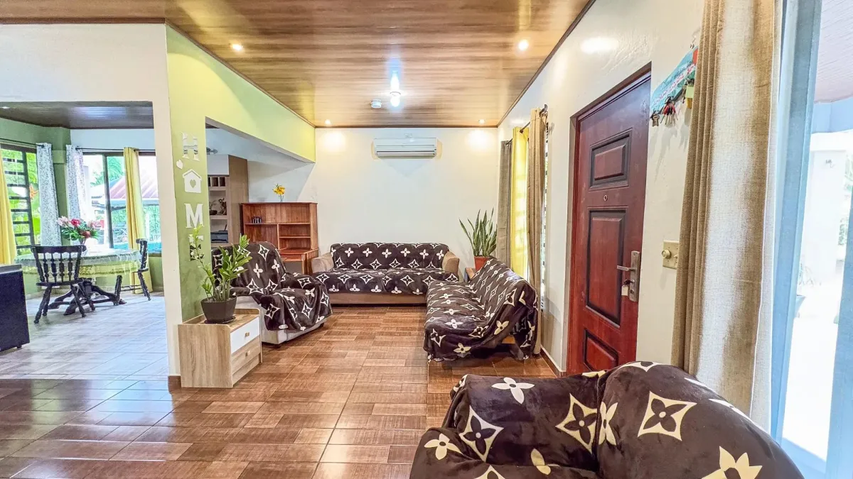 Amplia propiedad con Casa Y lote de 2.182 m²