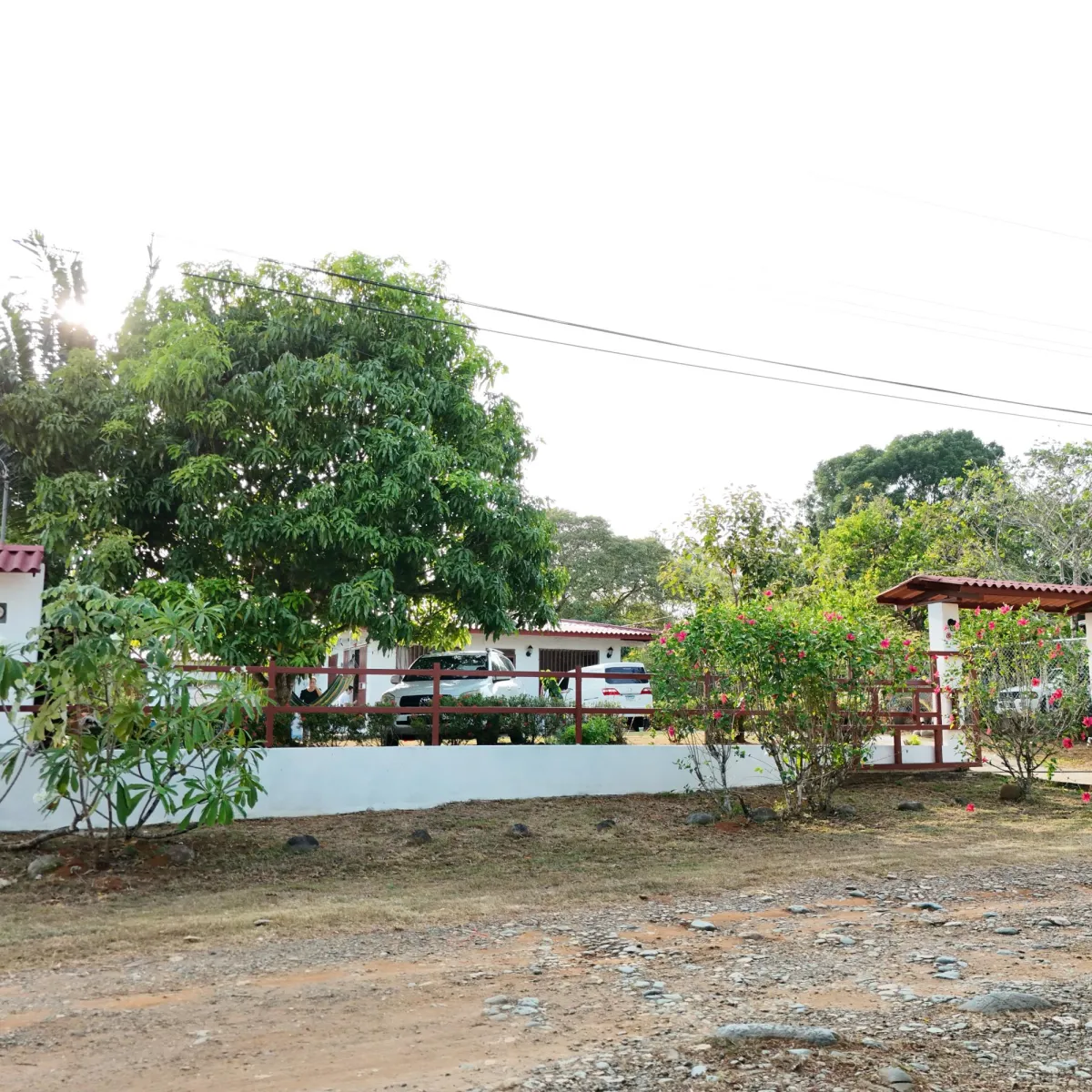 COUNTRY HOUSE FOR SALE IN UTIVÉ