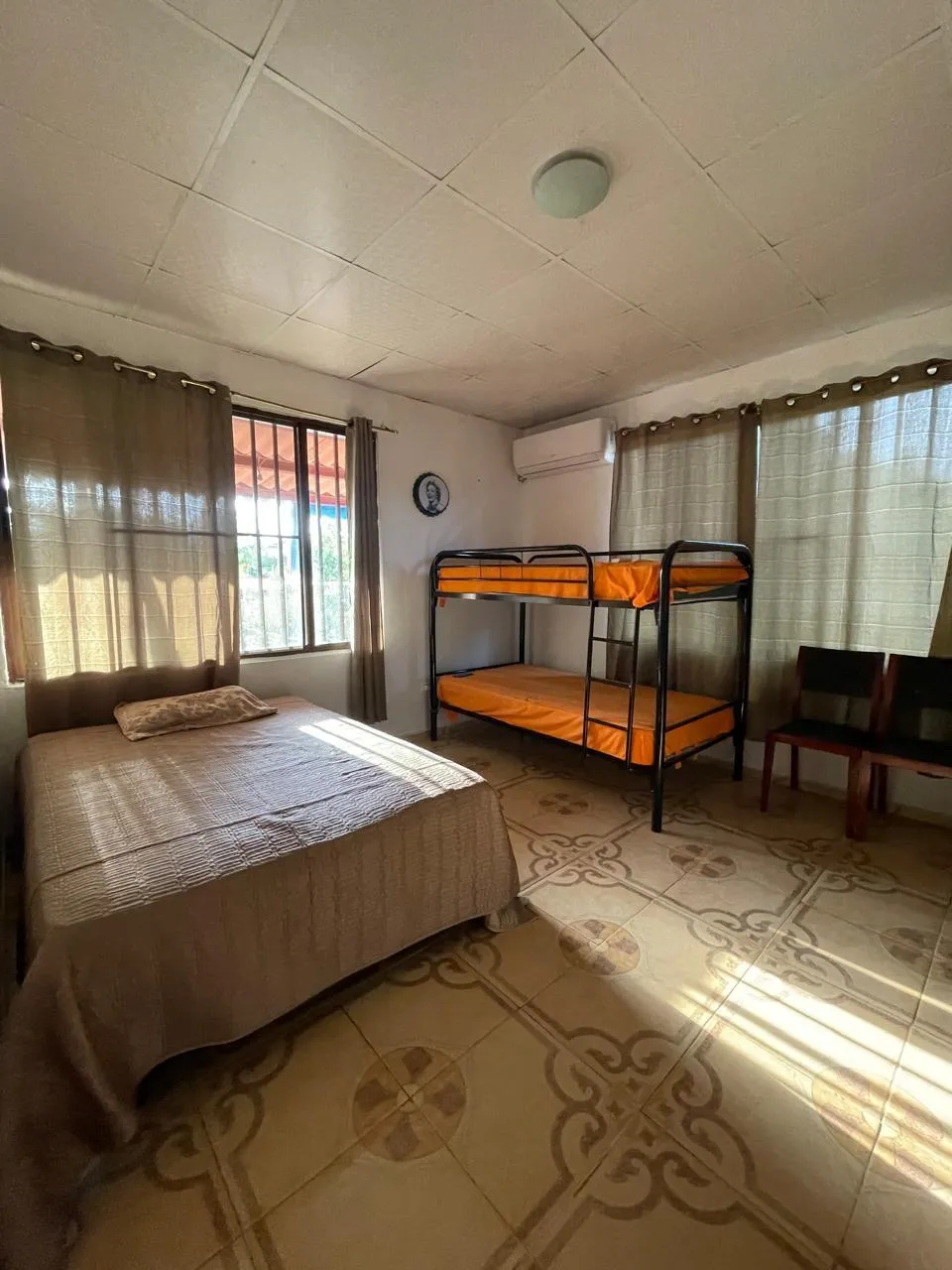 COUNTRY HOUSE FOR SALE IN UTIVÉ