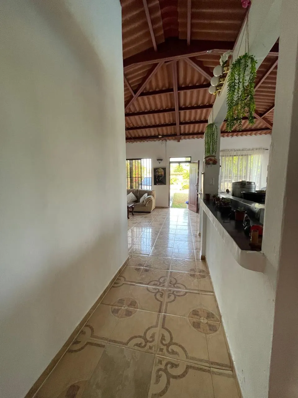 COUNTRY HOUSE FOR SALE IN UTIVÉ