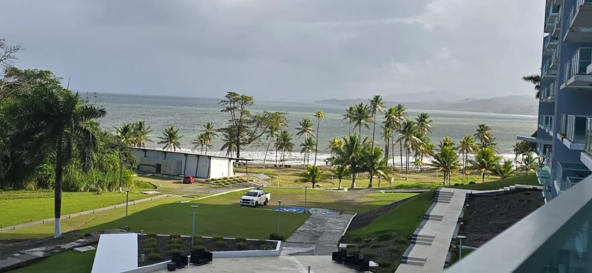 Venta de apartamento en Bala Beach, María Chiquita, Colón