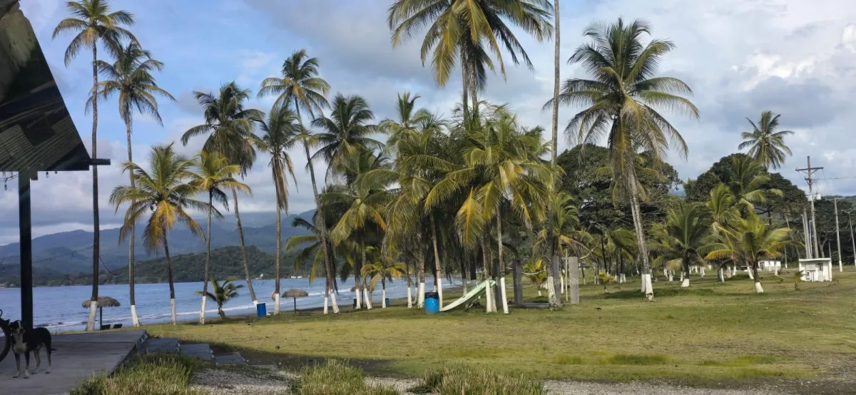 Venta de apartamento en Bala Beach, María Chiquita, Colón