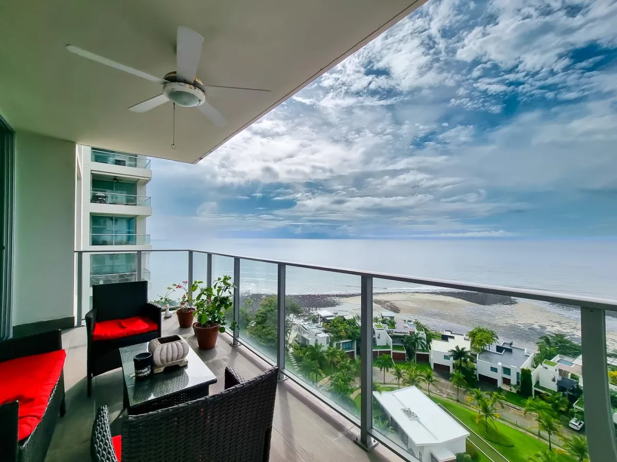 Stunning apartment with ocean views PH Riomar