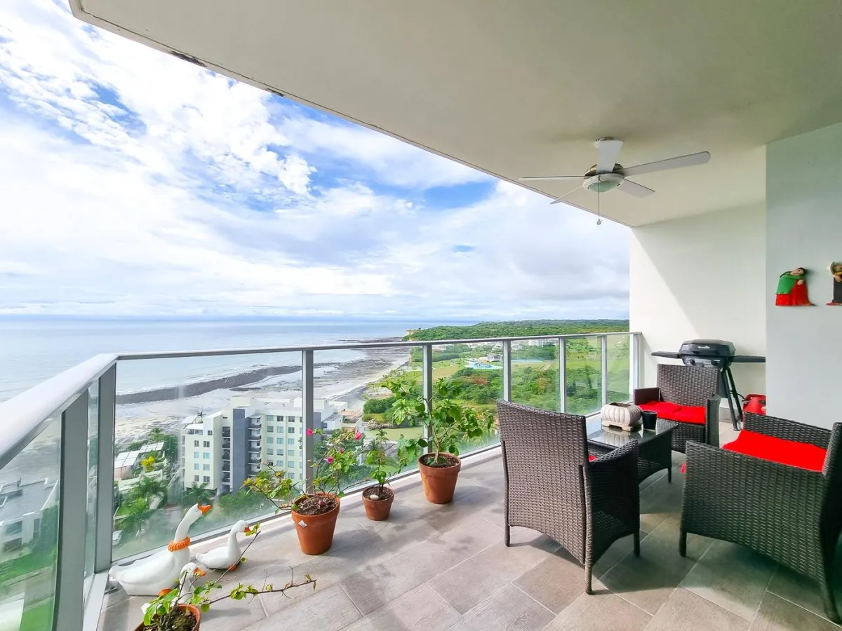 Stunning apartment with ocean views PH Riomar