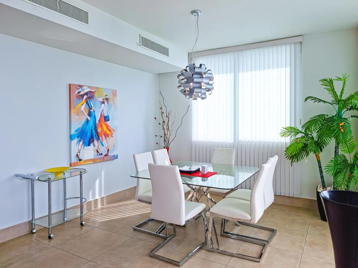 Stunning apartment with ocean views PH Riomar