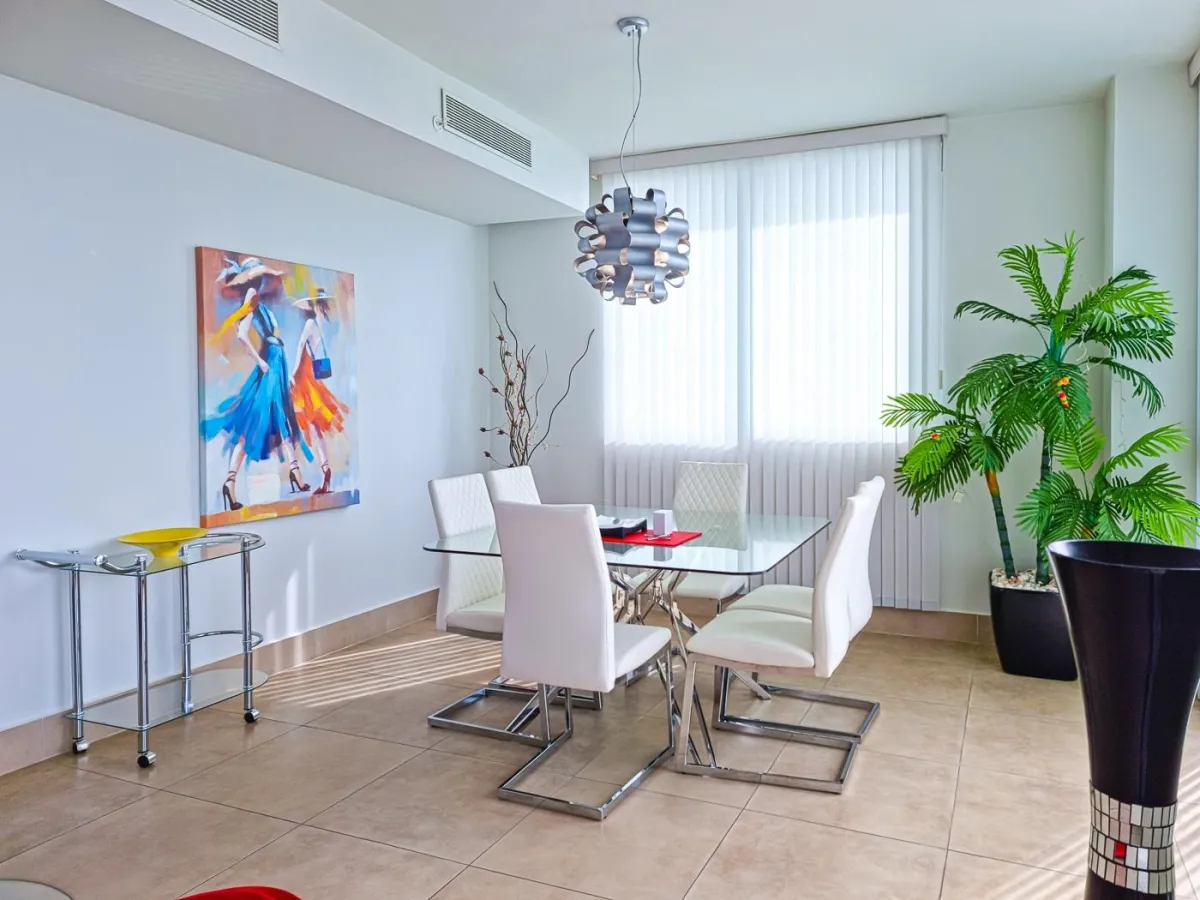 Stunning apartment with ocean views PH Riomar