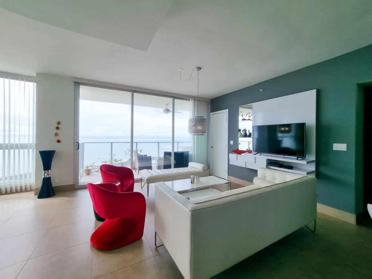 Stunning apartment with ocean views PH Riomar