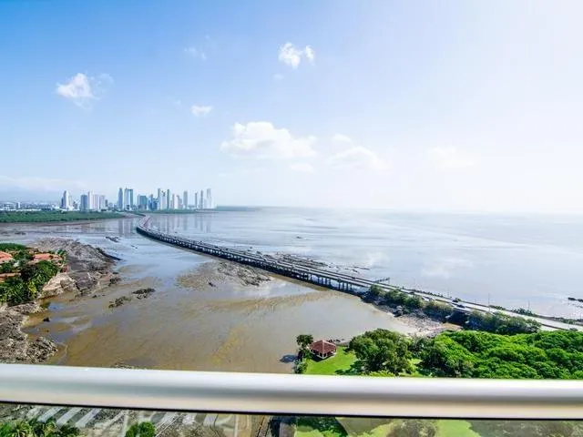 EN VENTA APARTAMENTO EN COCO DEL MAR