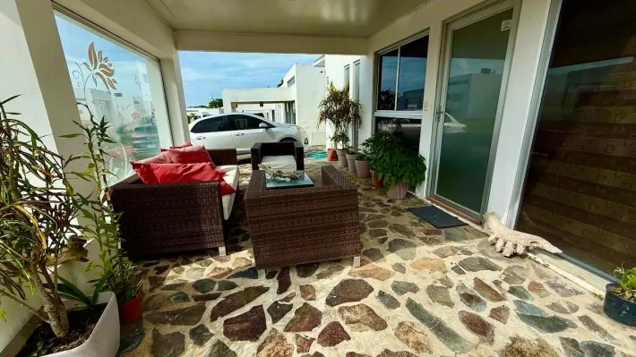 BEACH ESCAPE AT IBIZA RESIDENCES