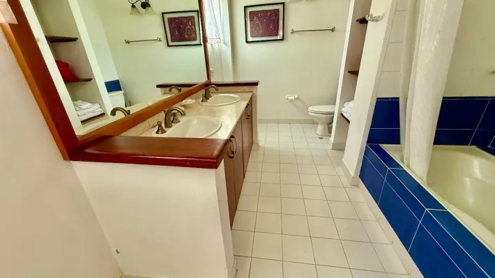 DETACHED VILLA ON CORNER LOT