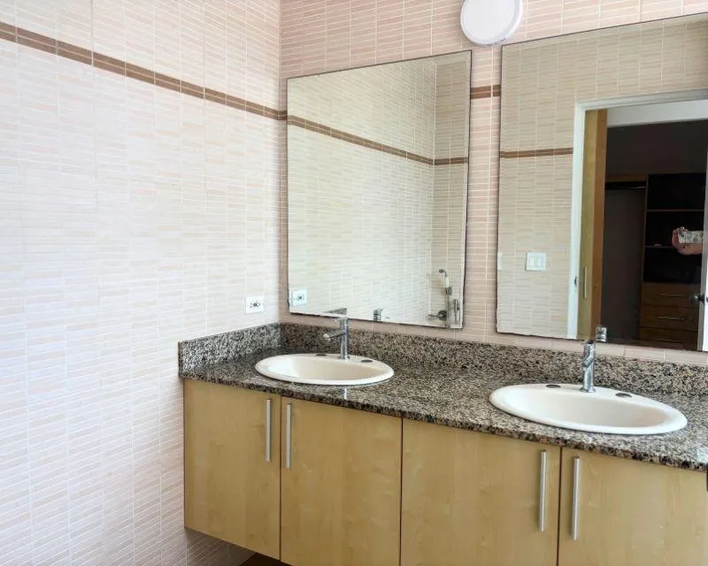 PH Sevilla on Costa del Este with amenities for al
