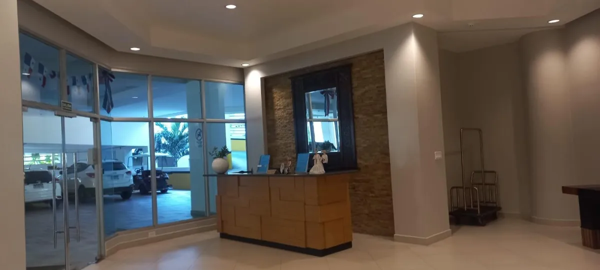 Apartment for sale in repossessed Ph Coronado Golf