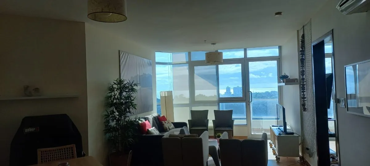 Apartment for sale in repossessed Ph Coronado Golf