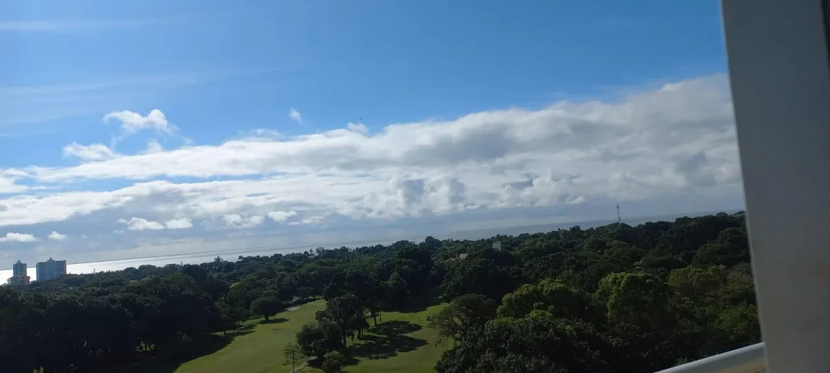Apartment for sale in repossessed Ph Coronado Golf
